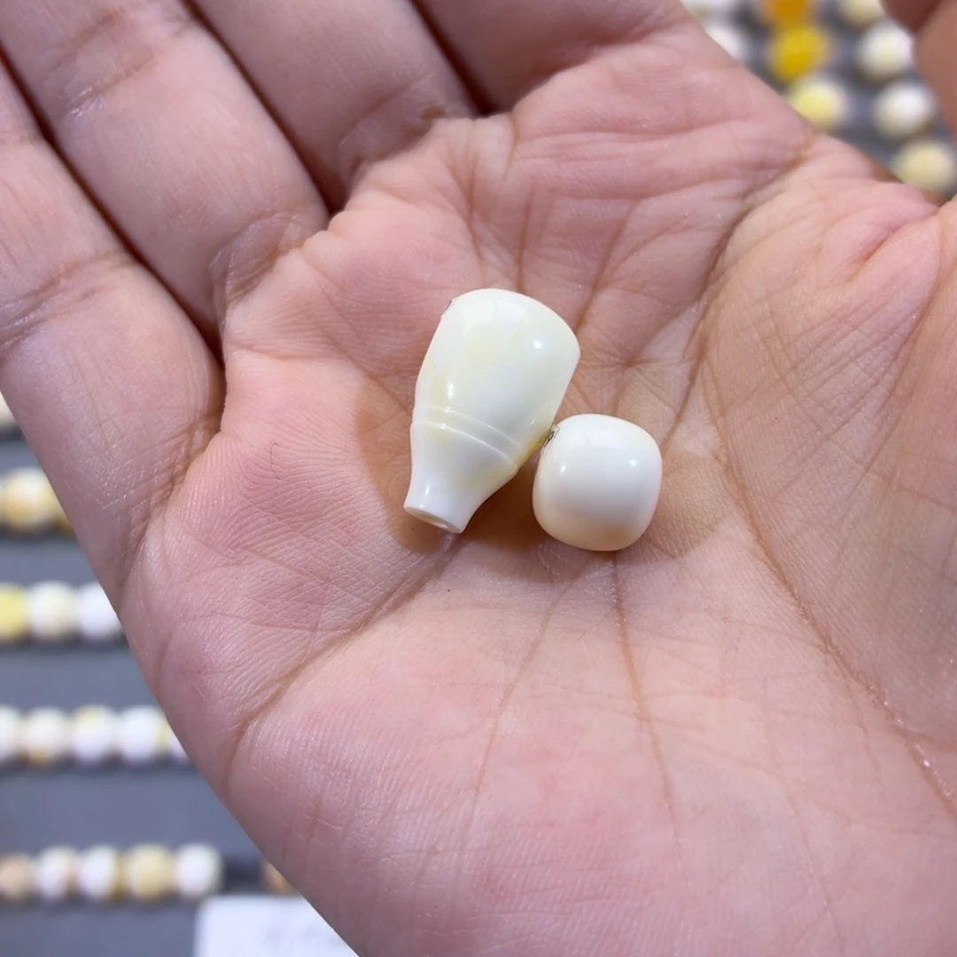 宝***琥珀未镶嵌裸石蜜蜡