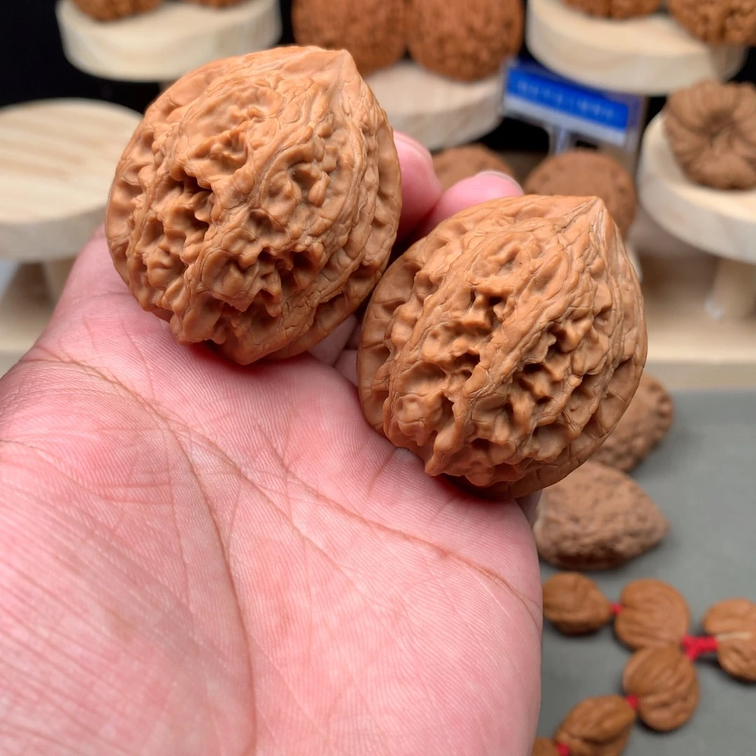 吊坠文玩核桃大孤石