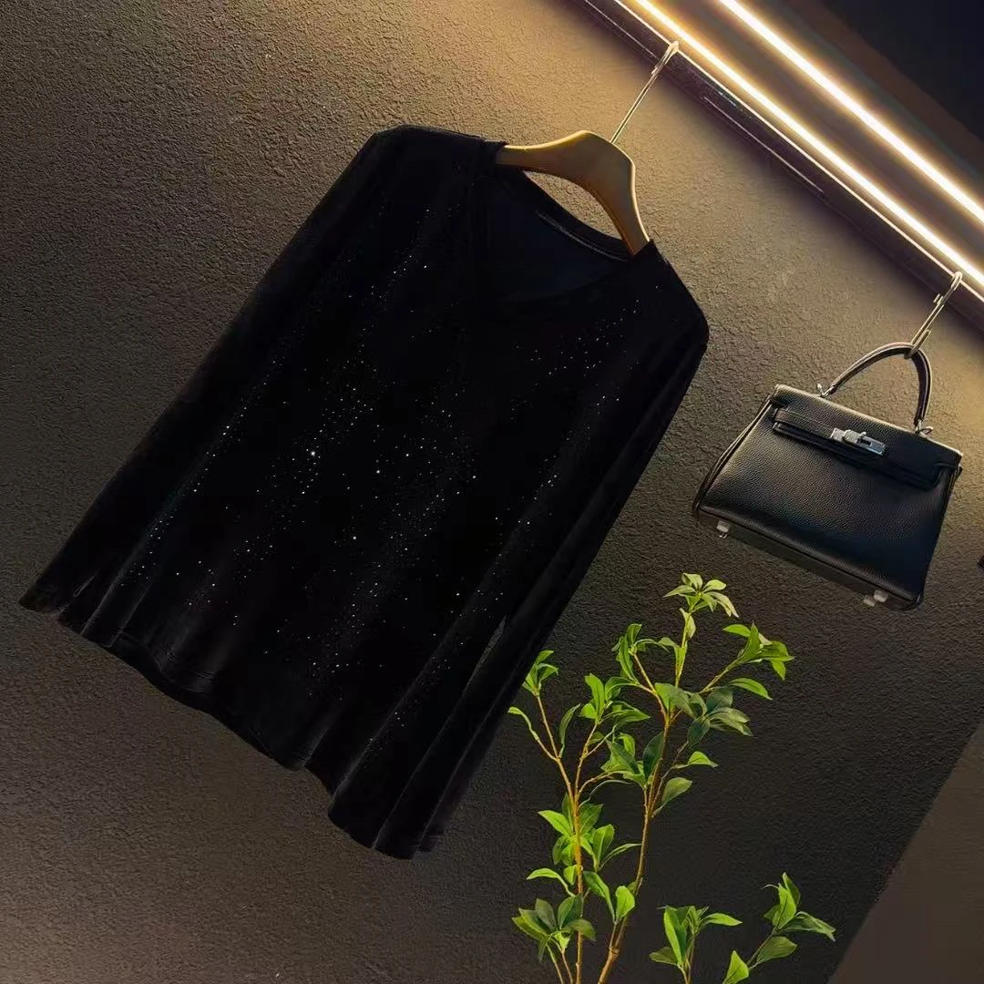 新款大码v领2025显瘦洋气高级感重工满天星藏肉上衣/1168