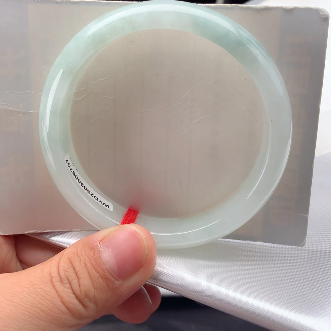 翡翠未镶嵌手镯纯天然