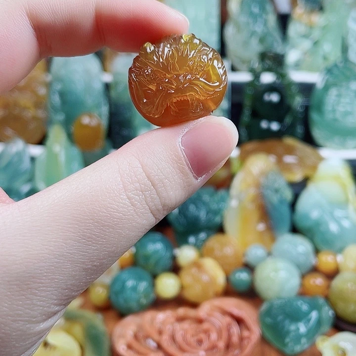 蛇纹石玉未镶嵌挂件