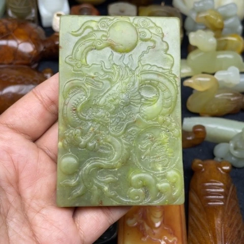 未镶嵌蛇纹石玉颈饰24