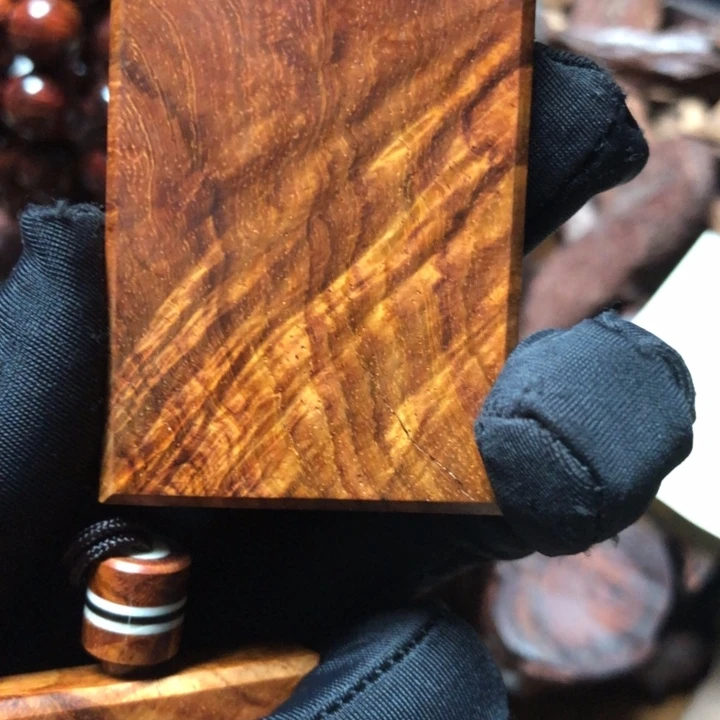 劲***夫黄花梨/降香黄檀把件