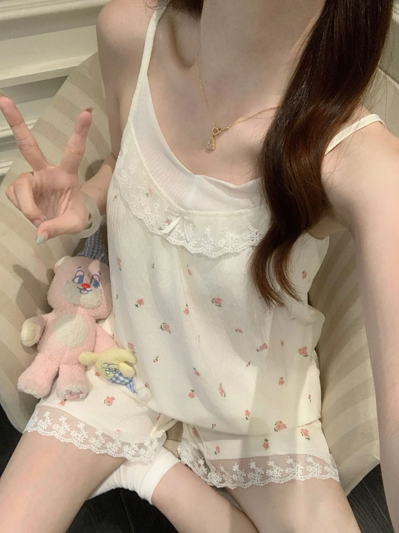 夏季新款睡衣女棉质蕾丝v领玫瑰吊带短裤固定胸垫甜美家居服套装