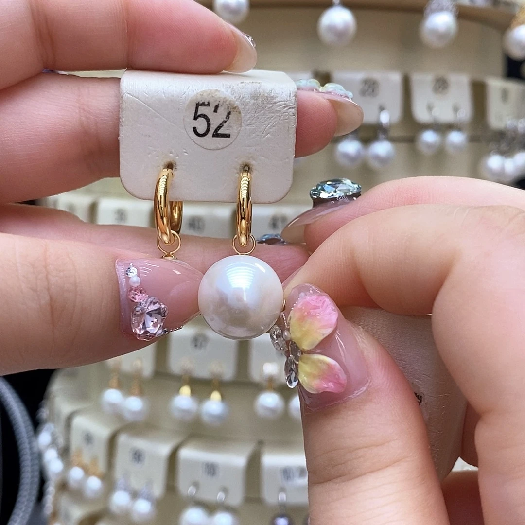 18K金镶嵌淡水珍珠耳饰13/14mm粉光