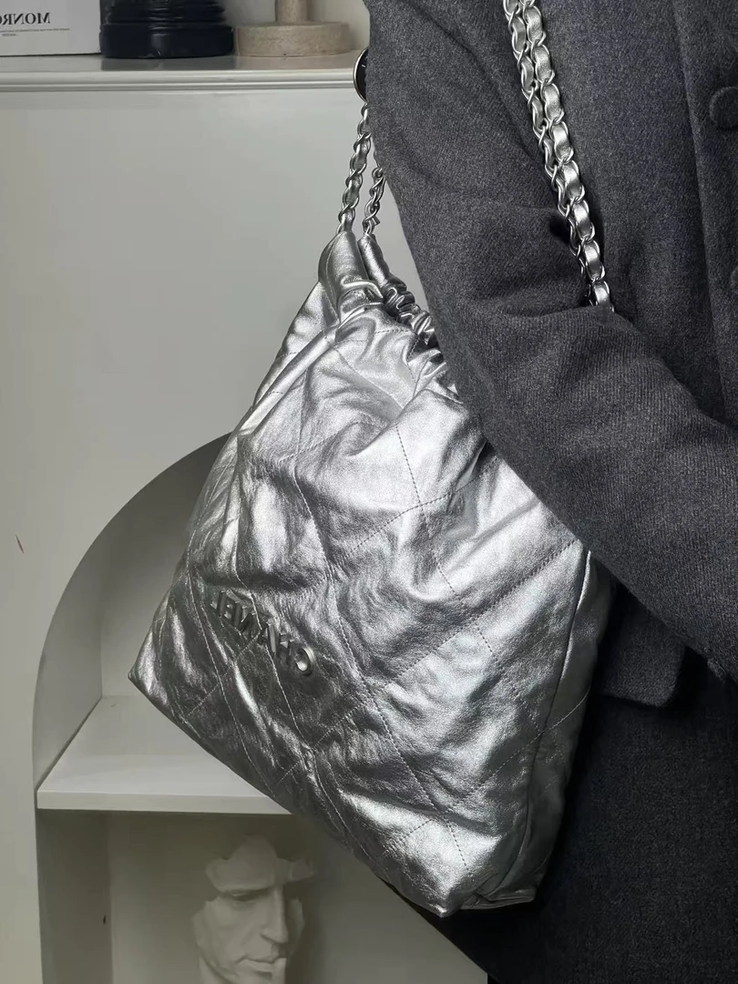 99新 Chanel/香奈儿 22bag中号银色牛单肩包/甄选