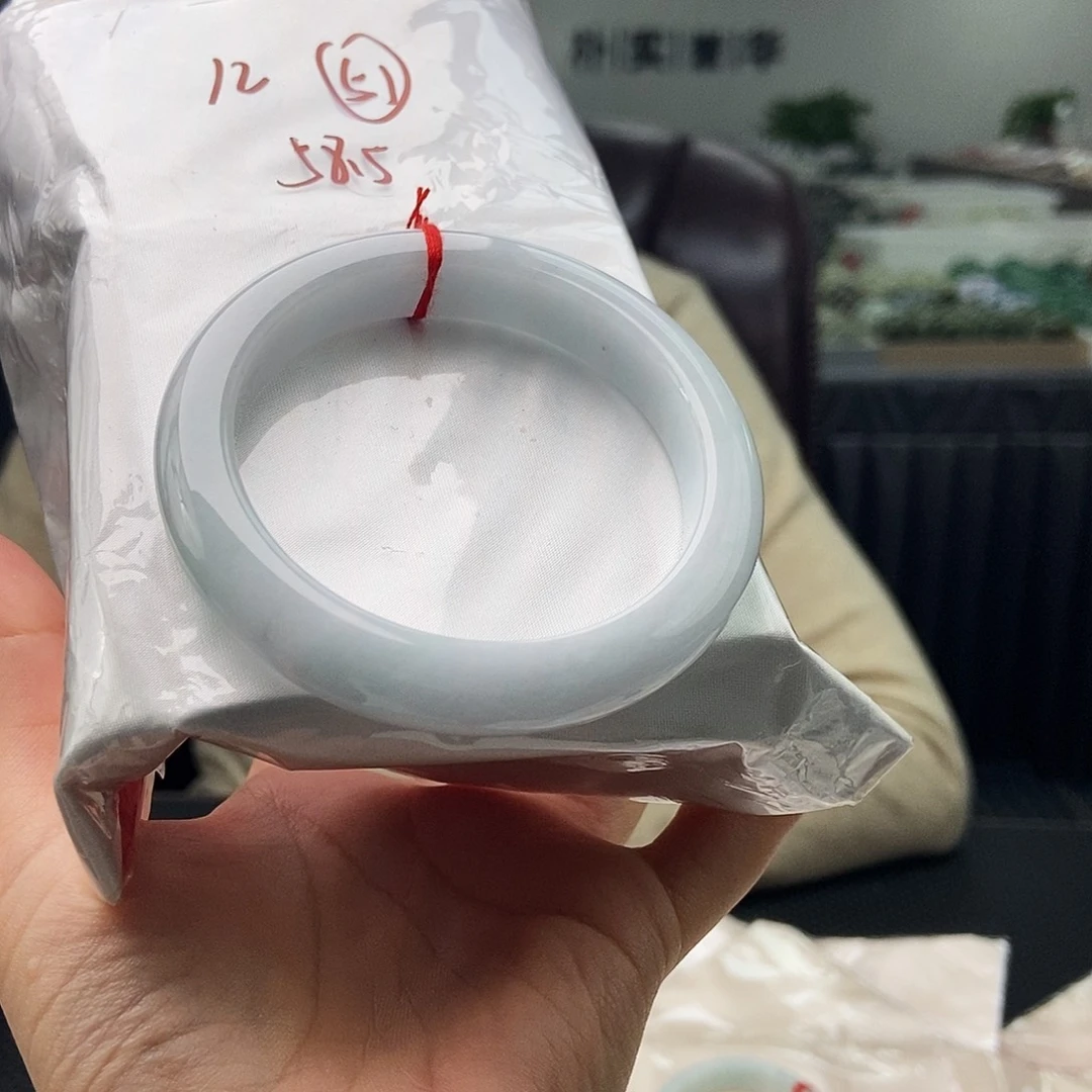 翡翠未镶嵌手镯拍一发一