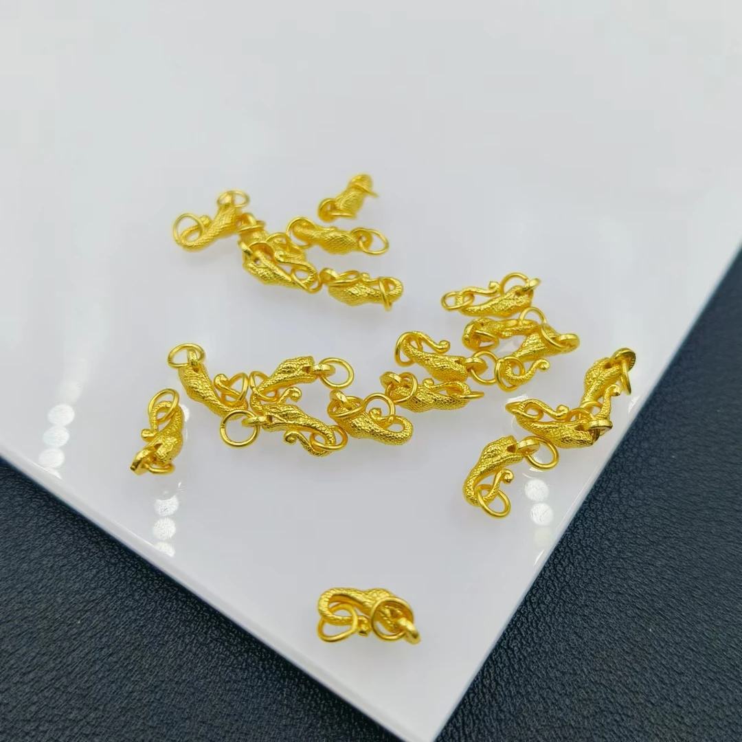 925银银制品 「戴琴珠宝」FR6090-金色灵蛇S扣配饰（多样性发其一）