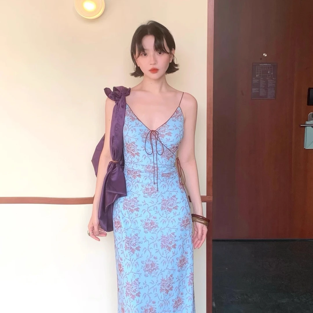 酒午自制2025夏季新款【小城星期日】法式复古v领网纱吊带KLF4197