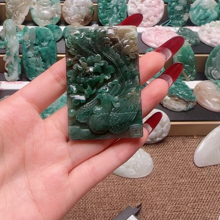 用***6独山玉未镶嵌颈饰