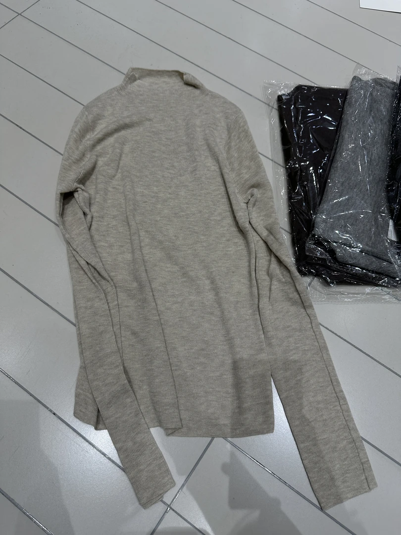 【RoMee-萝密】上衣常规百搭女休闲风毛针织衫修身型长袖薄款秋冬