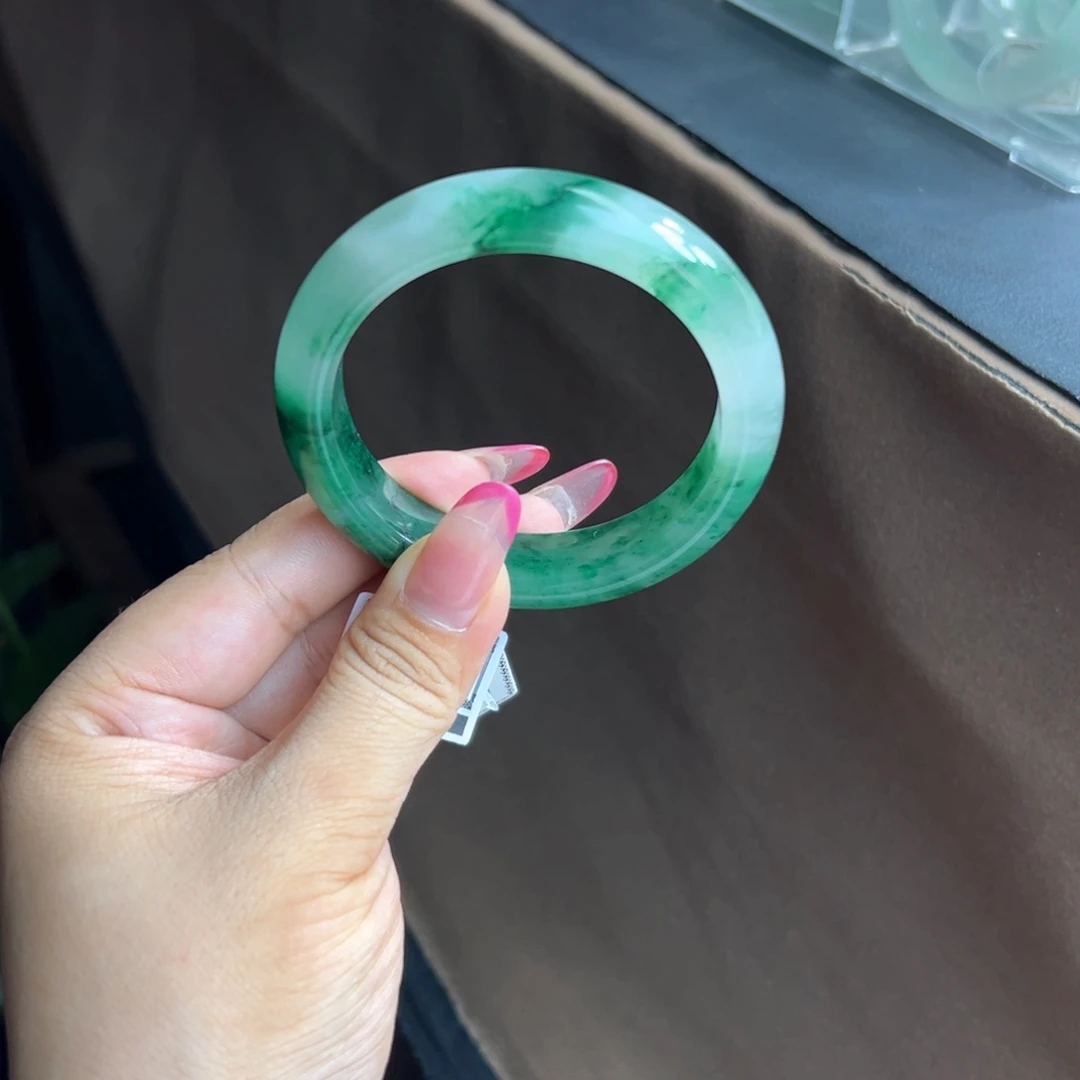 石英质玉手镯未镶嵌55