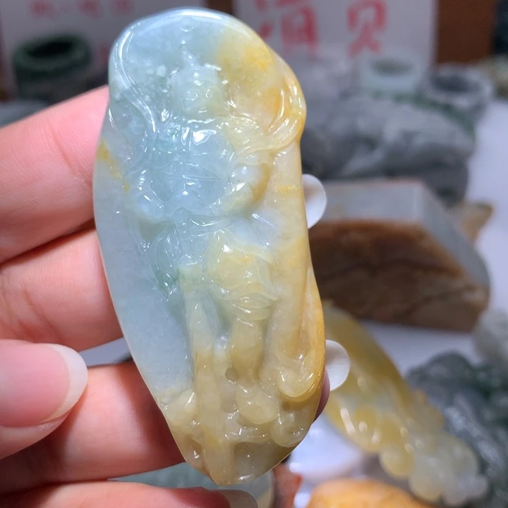 翡翠未镶嵌颈饰保真天然A货翡翠