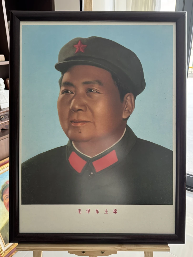 对开胶木板宣传画一套，品相好，保老保真，画面精美漂亮，收藏佳品。