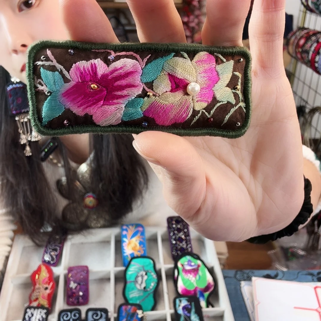 德***斋织绣手工刺绣工艺