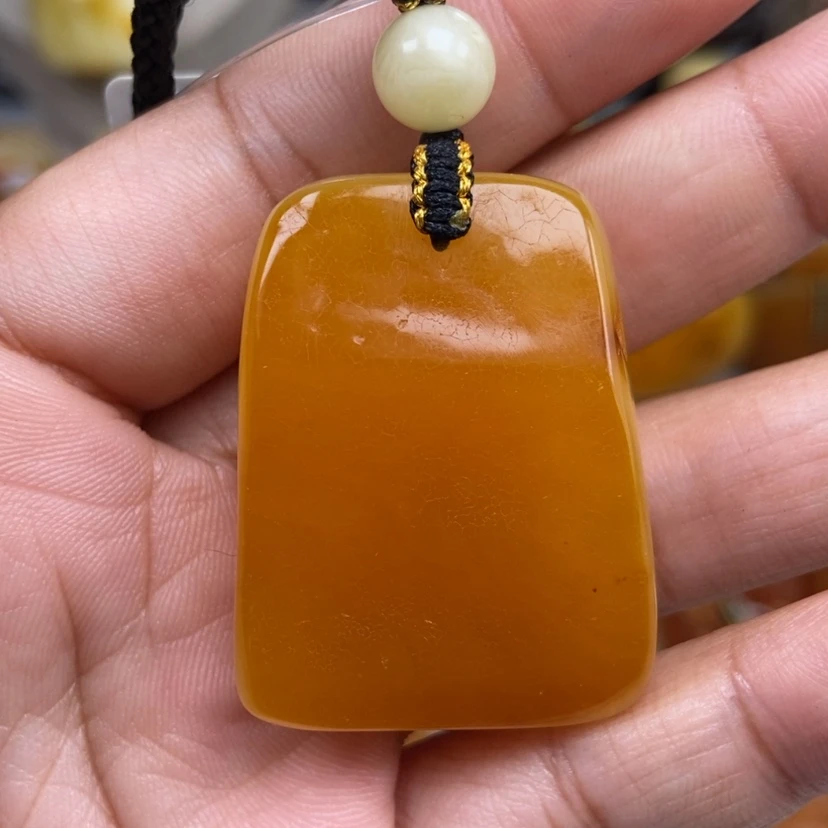 【闪购商品】琥珀颈饰未镶嵌