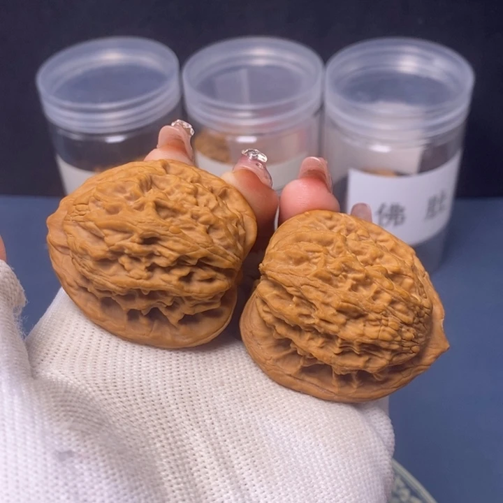 文玩核桃把件42麦虎