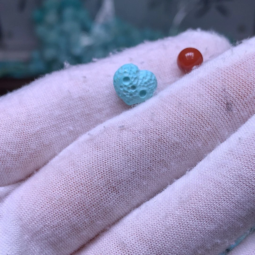 南红玛瑙未镶嵌珠宝奇石