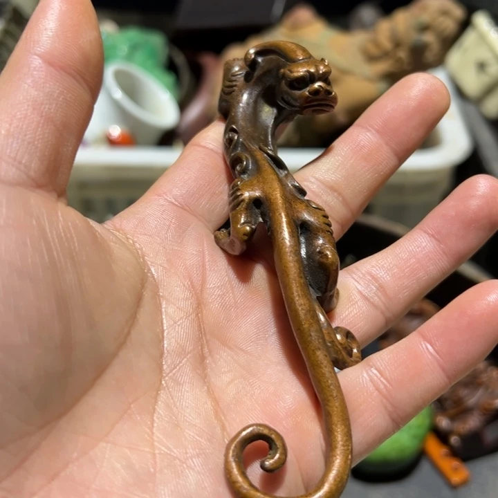 用***4铜家居摆件1个。