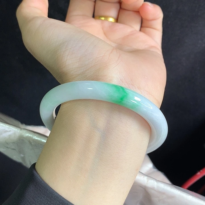 翡翠未镶嵌手镯56圈 6069