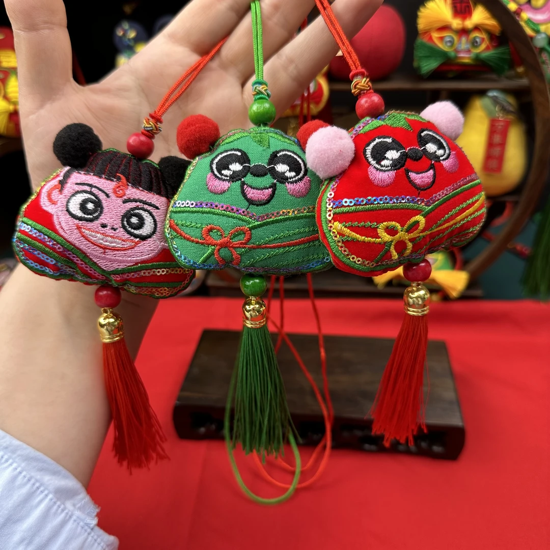 哪吒端午节粽子香包儿童宝宝随身刺绣礼物香囊卡通挂饰长绳