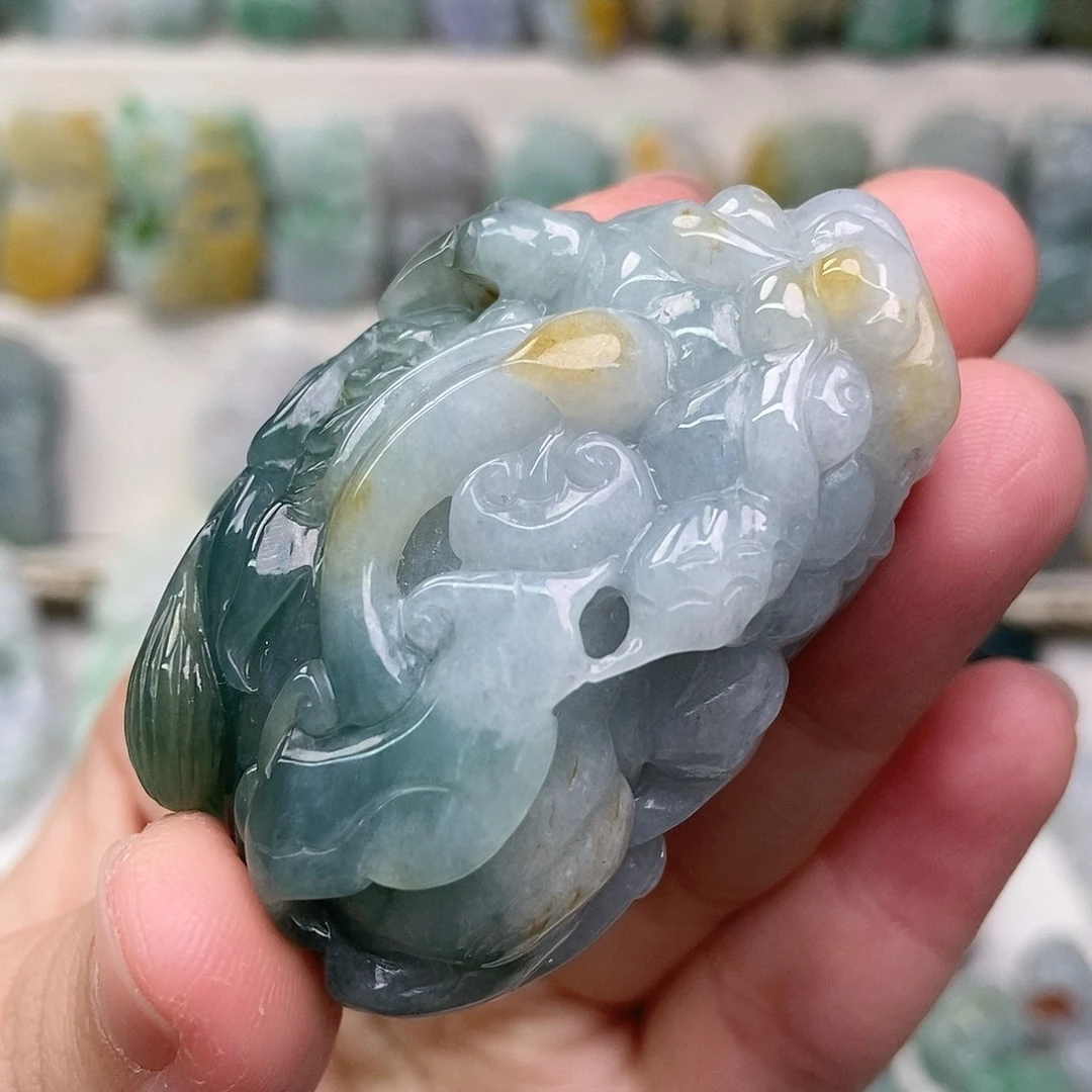 翡翠未镶嵌吊坠(赠链)口含珠