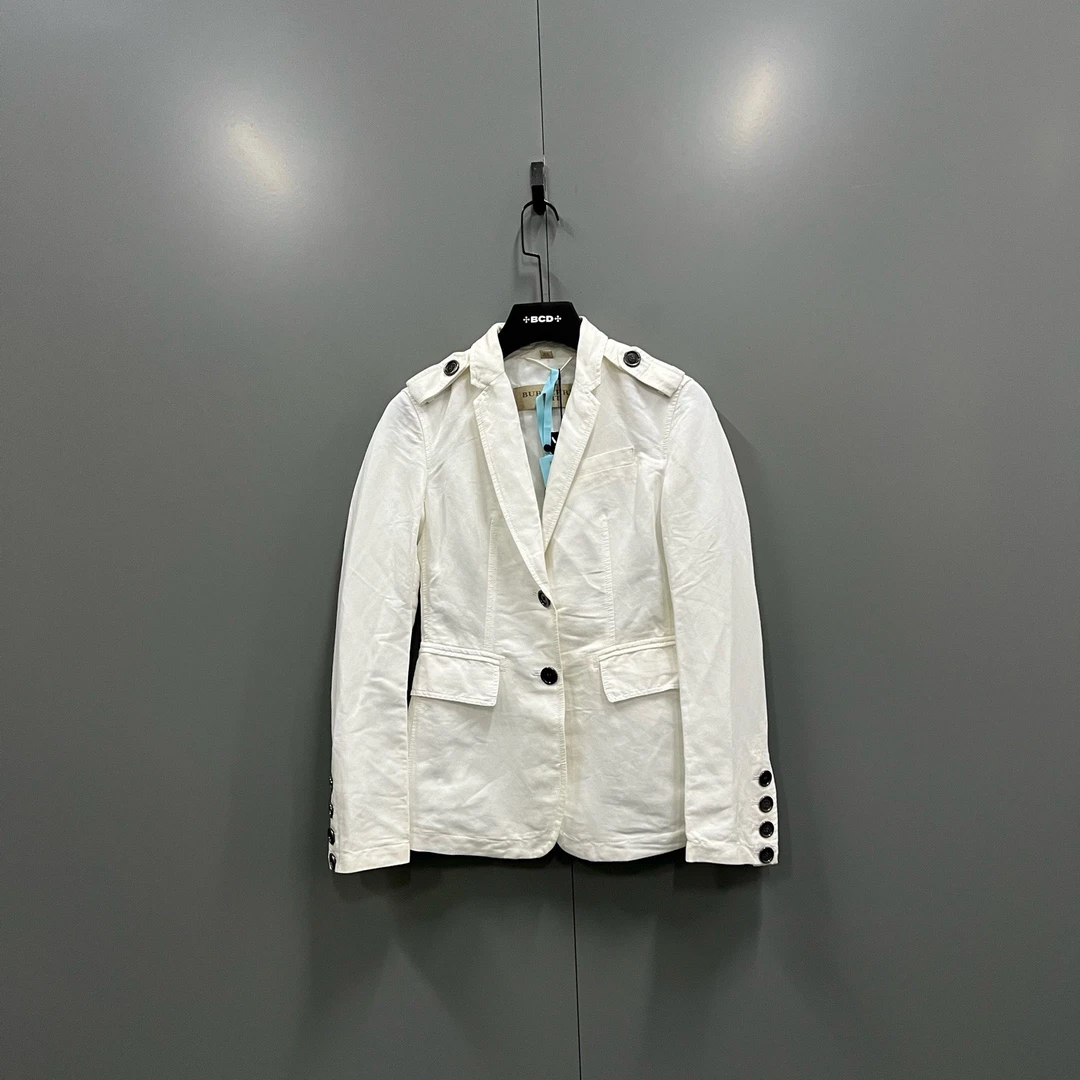 99新 BURBERRY/博柏利 xy 白色外套 34码 207200