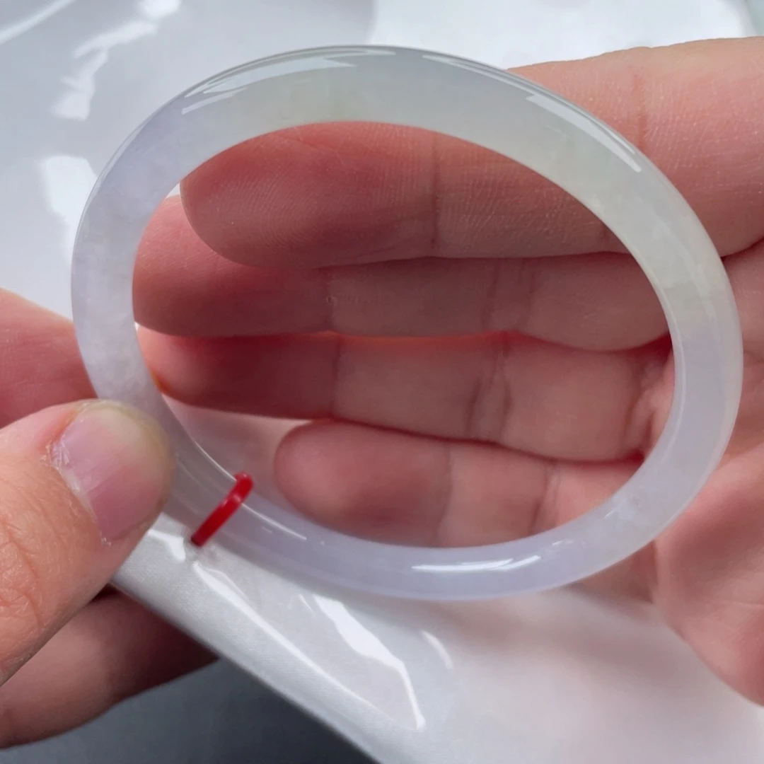 翡翠手镯未镶嵌55圈口