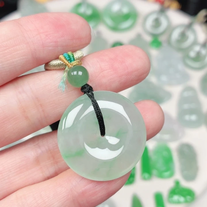 翡翠未镶嵌颈饰缅甸天然A货翡翠