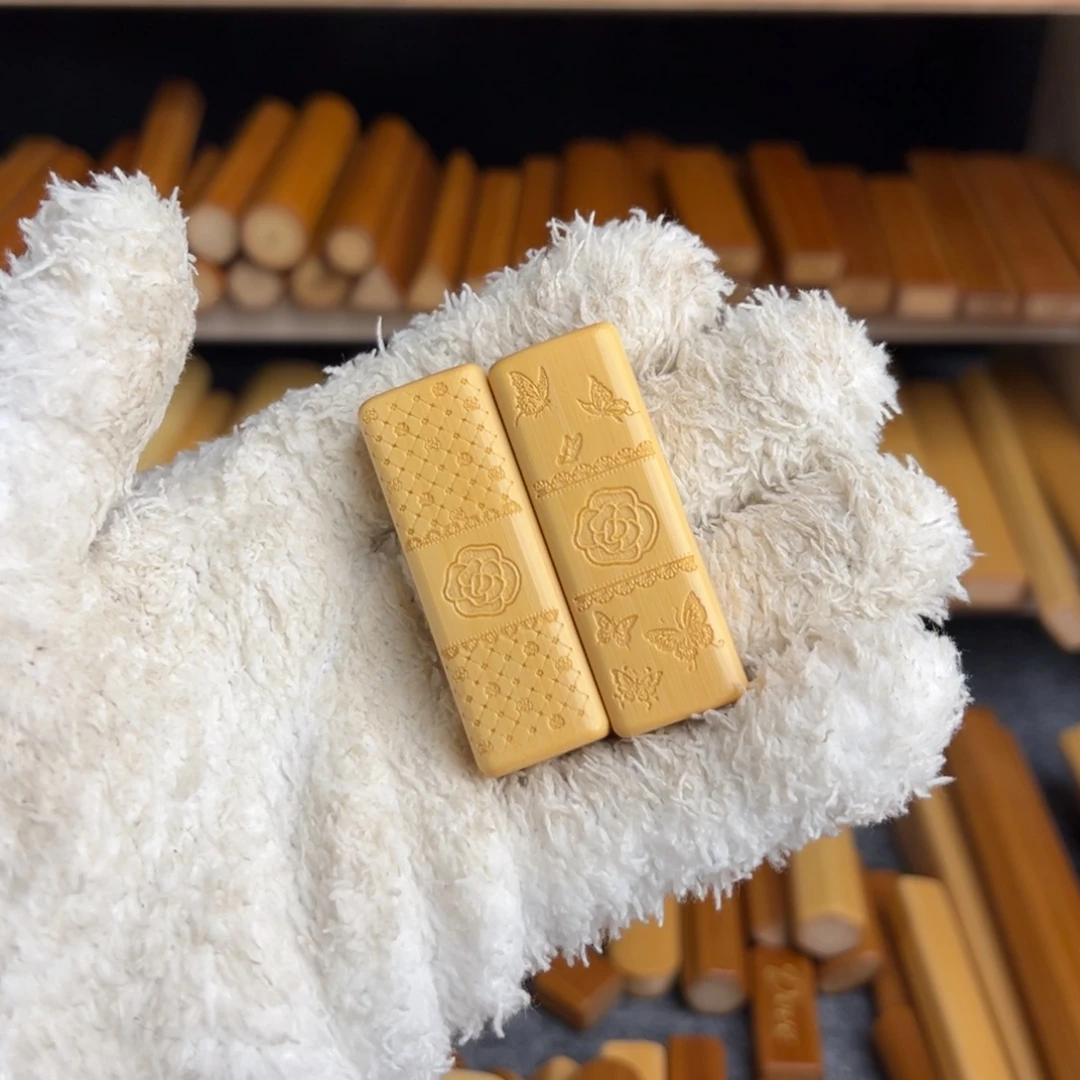 F****黄皮扁山茶花蝴蝶小可爱