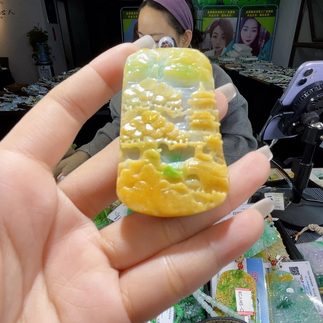 颈饰未镶嵌翡翠一