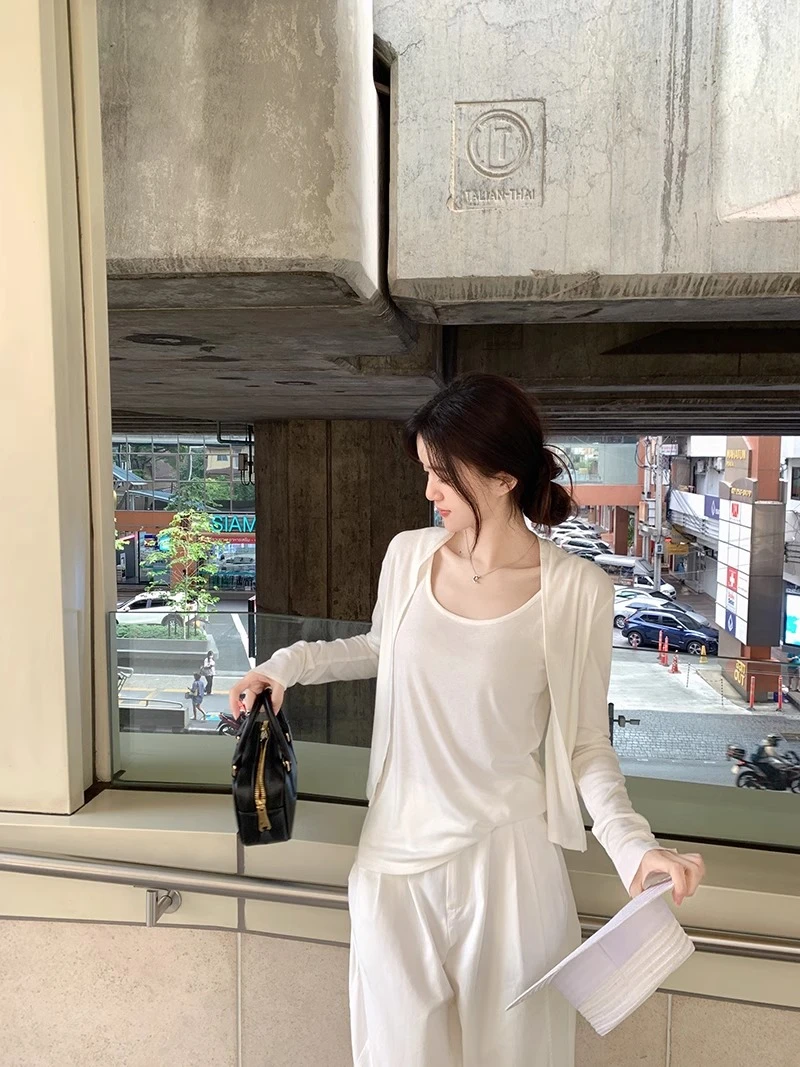 莱赛尔慵懒休闲风吊带开衫防晒衣+老钱风简约棉质阔腿裤三件套