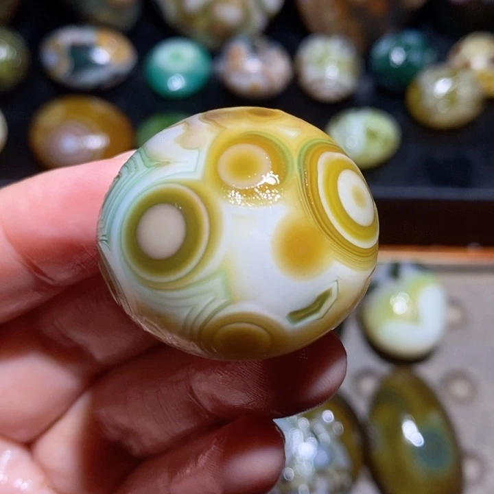 未镶嵌玛瑙/玉髓珠宝半成品86