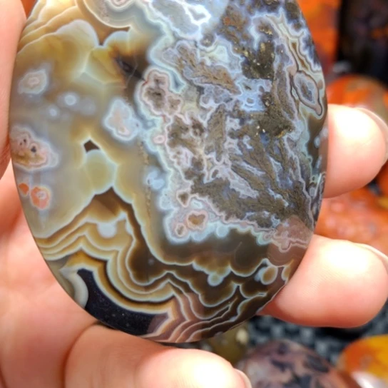 三***木玛瑙/玉髓未镶嵌颈饰