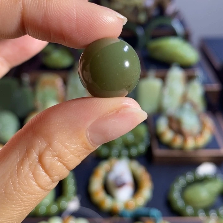 和田玉未镶嵌吊坠(不含链)
