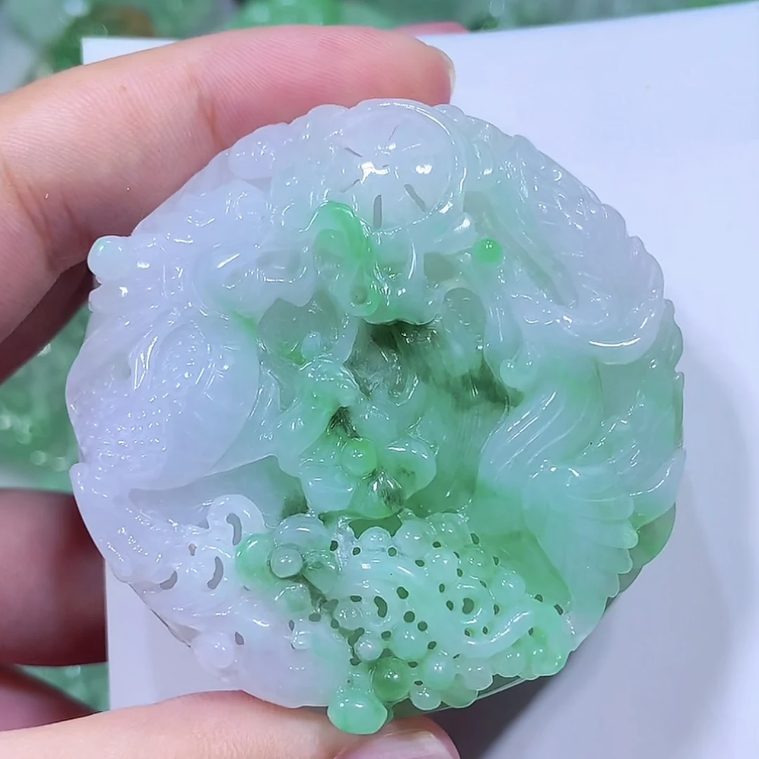 缅甸天然A货翡翠飘绿龙凤呈祥龙凤牌吊坠