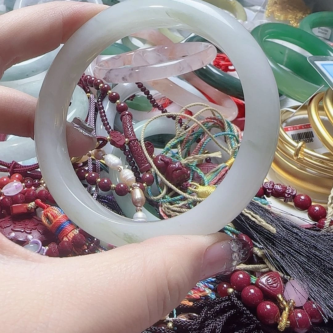 石英质玉未镶嵌手镯889