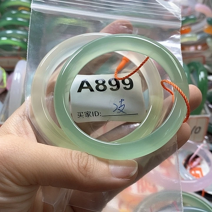 玛瑙/玉髓手镯未镶嵌