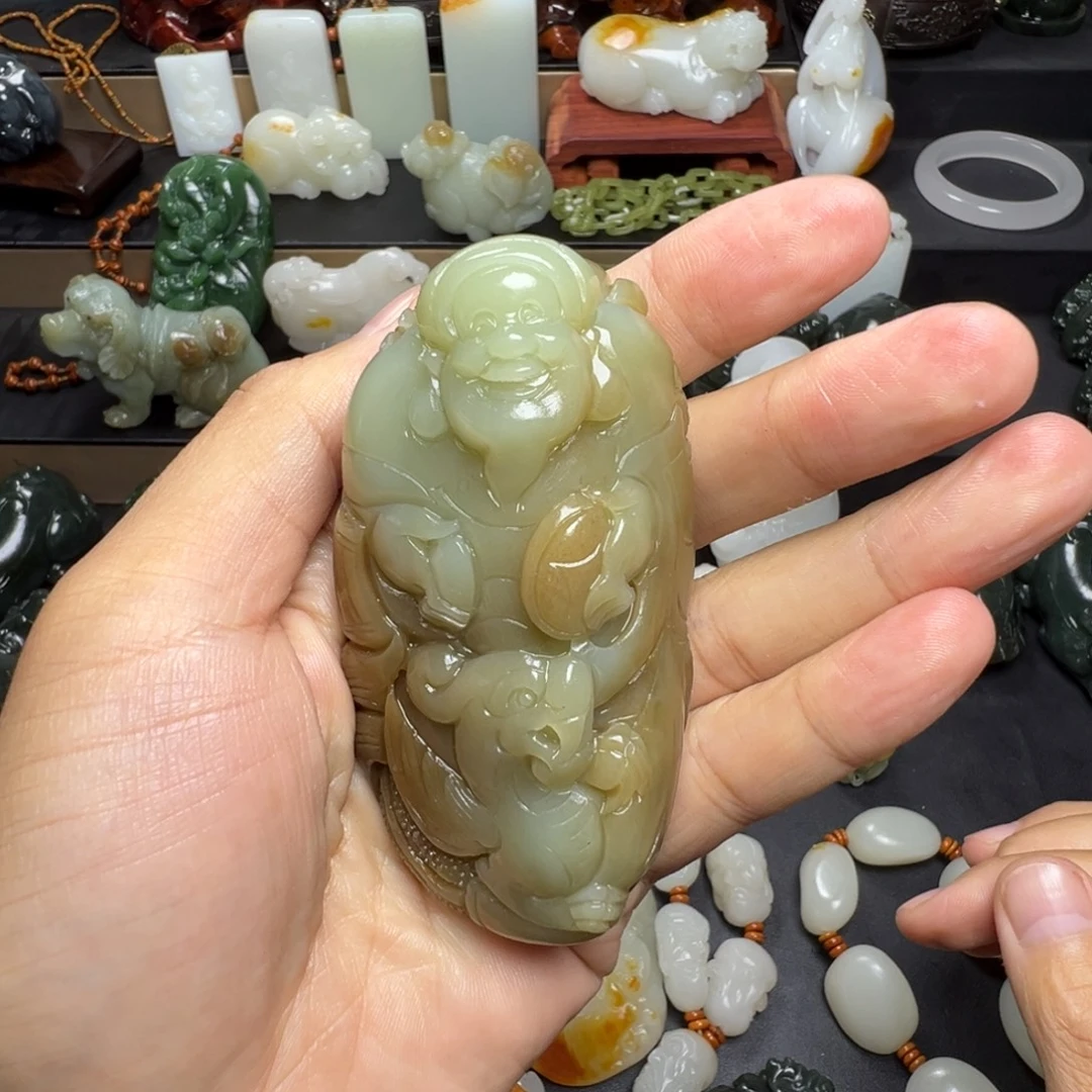 和田玉未镶嵌把件