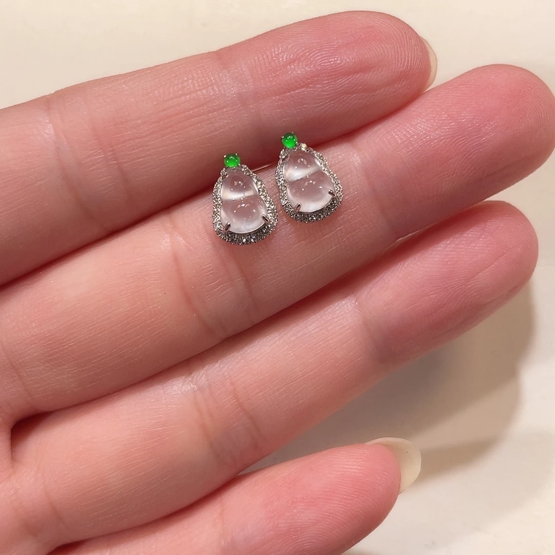 翡翠18K金镶嵌耳饰南非钻