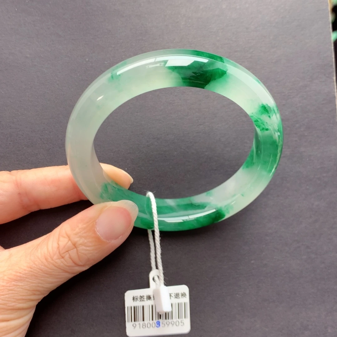 未镶嵌手镯石英质玉