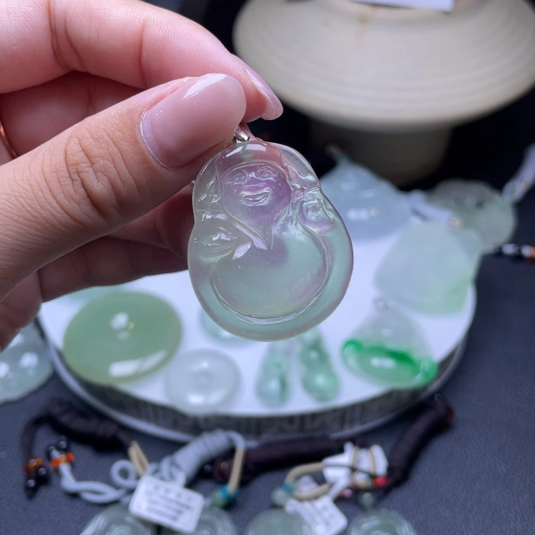 颈饰未镶嵌翡翠