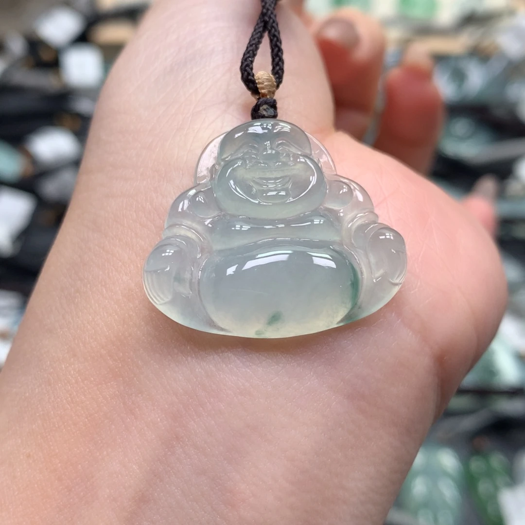 翡翠颈饰未镶嵌佛公