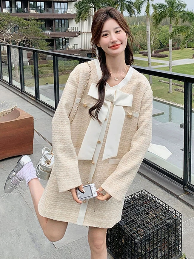 撞色蝴蝶结小香风连衣裙女春秋2025新款气质穿搭今年流行爆款减龄