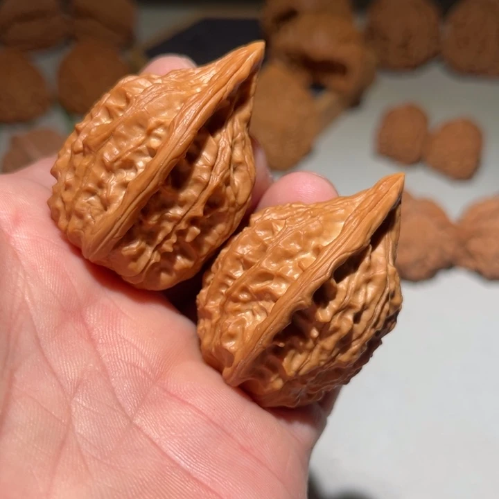 文玩核桃把件34红樱枪
