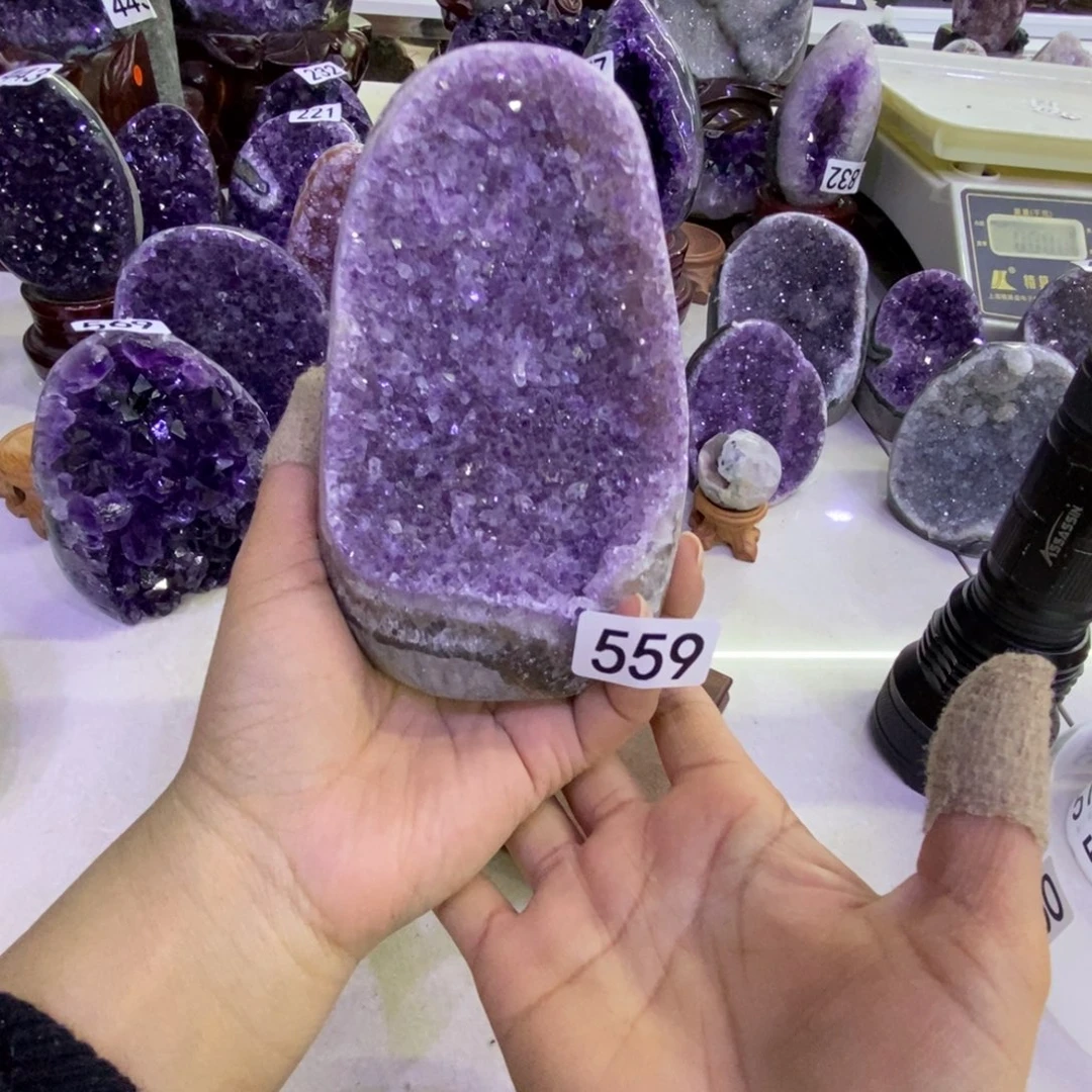 未镶嵌水晶大型摆件（非配饰）