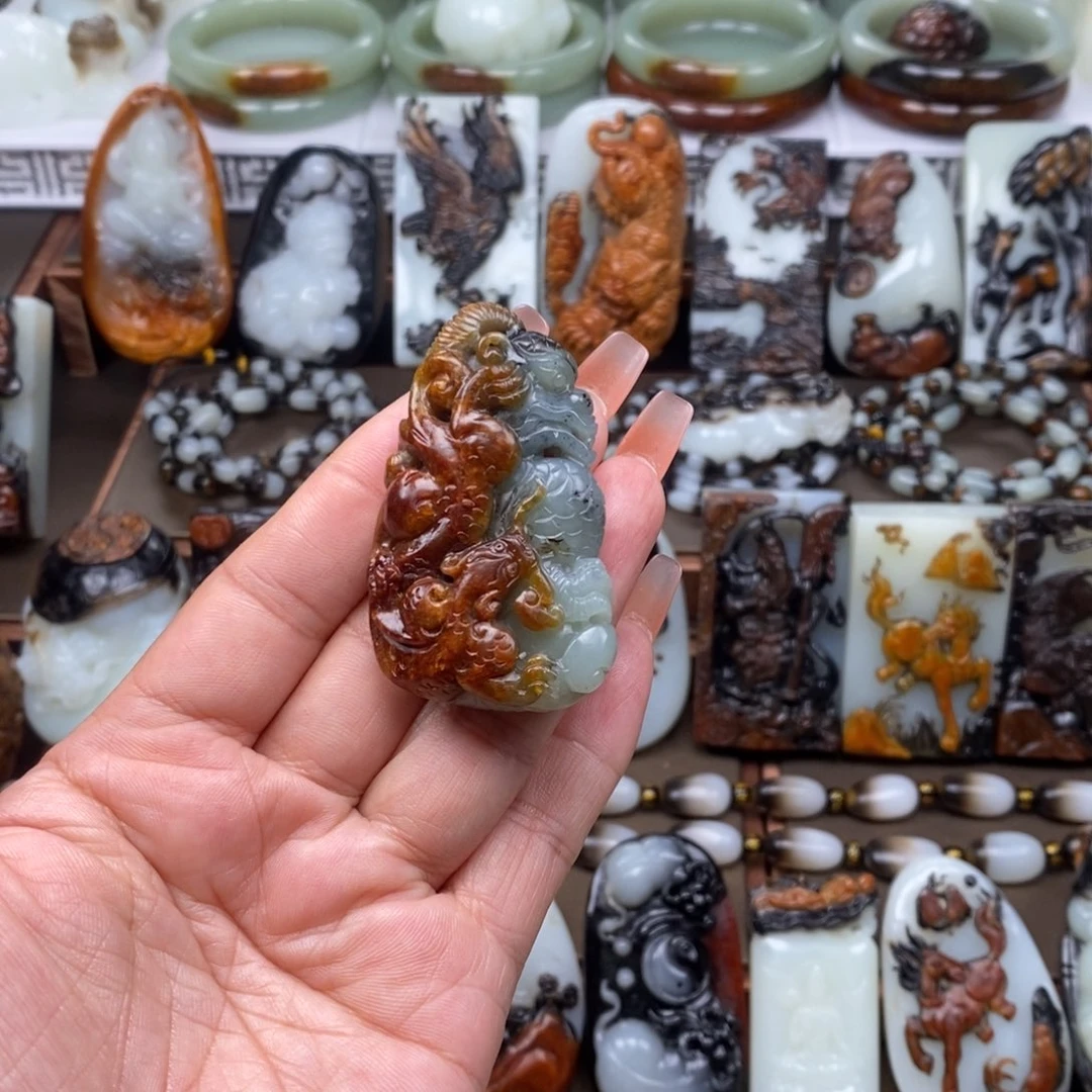 颈饰未镶嵌和田玉