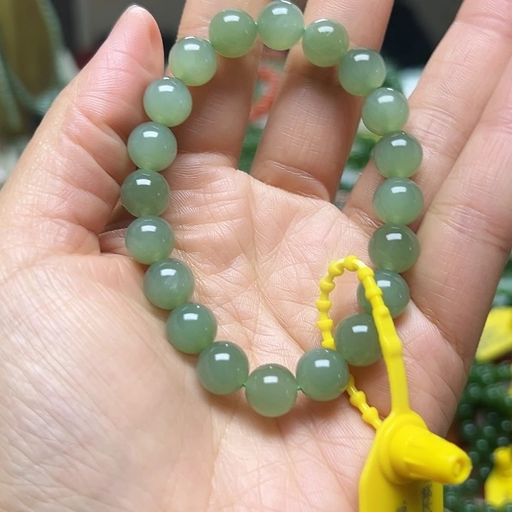 和田玉（碧玉）未镶嵌手链