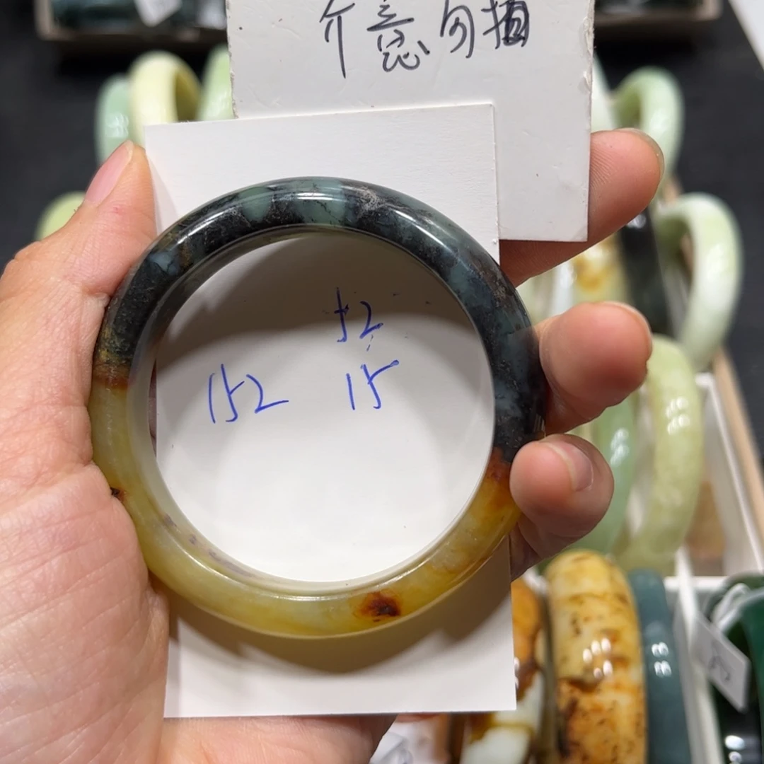 未镶嵌蛇纹石玉手镯