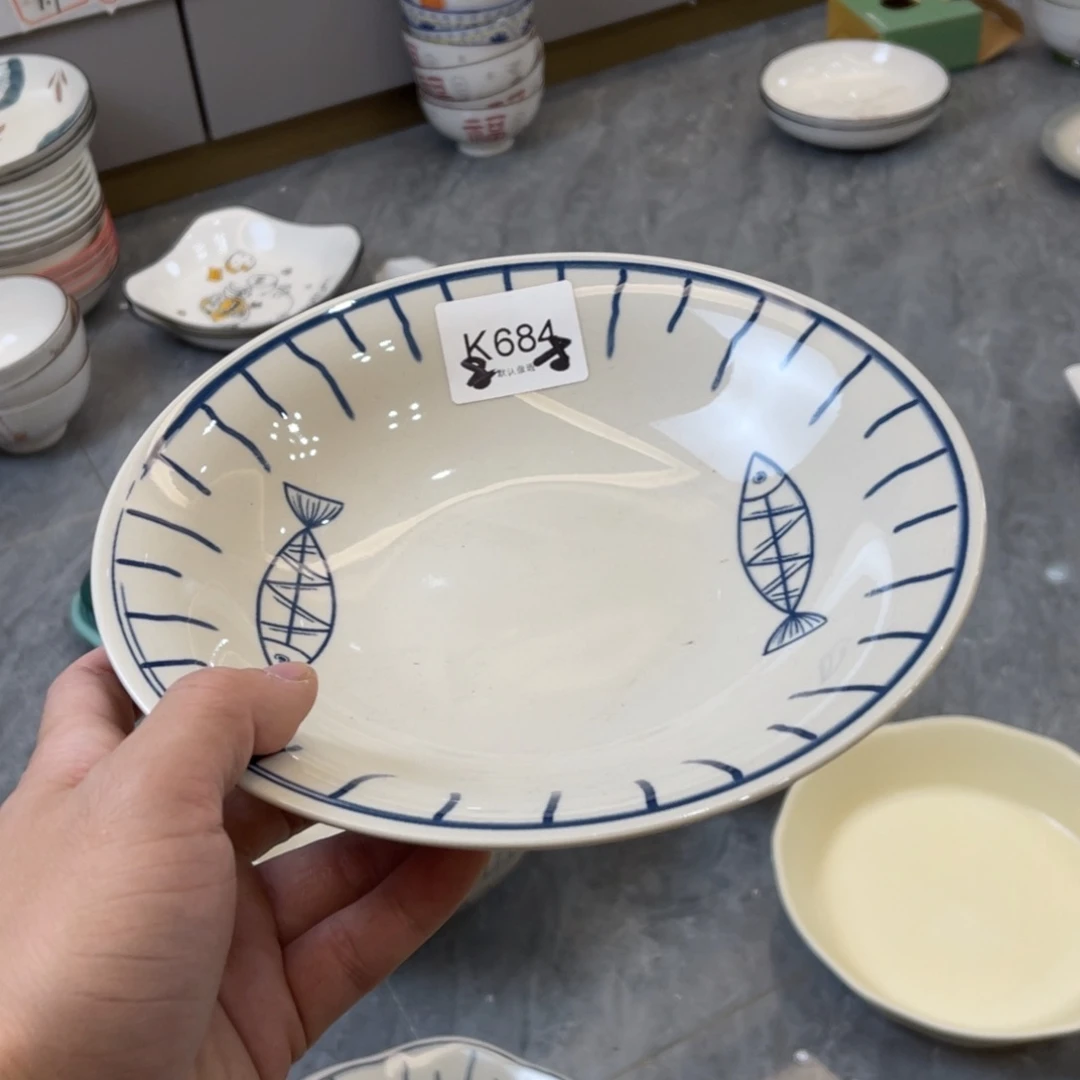 陶瓷微瑕餐具介意勿拍，满18飞！